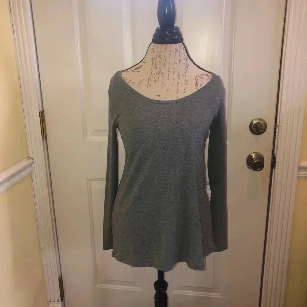 Lularoe pull over top/gray in color/szxsm